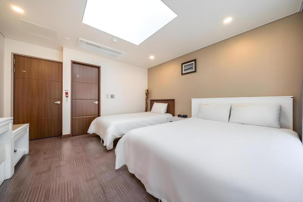 Sea View Hotel Jeju by Eksteriør bilde